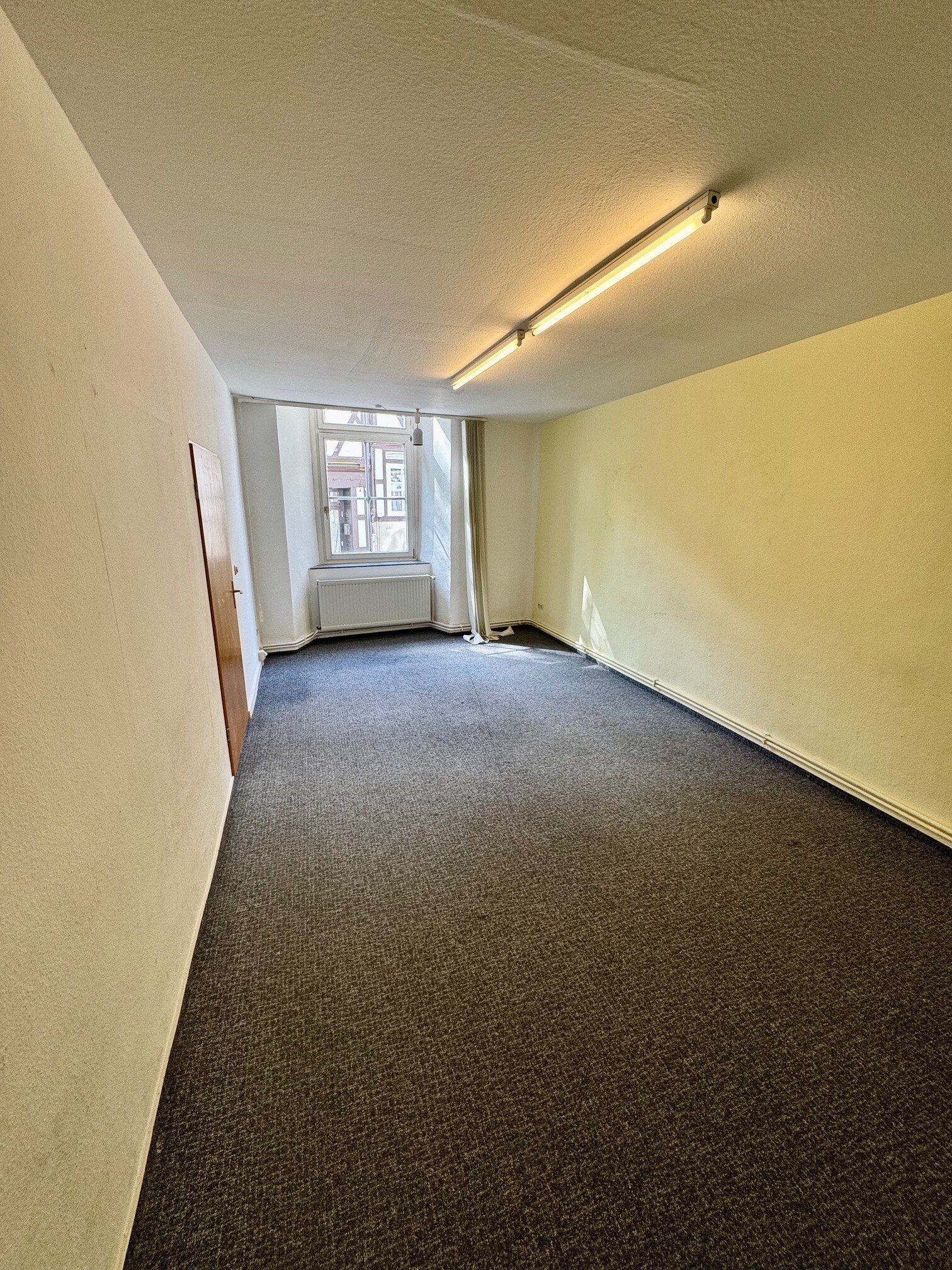 Goslar-Altstadt: Großzügige 5-Zimmerwohnung  