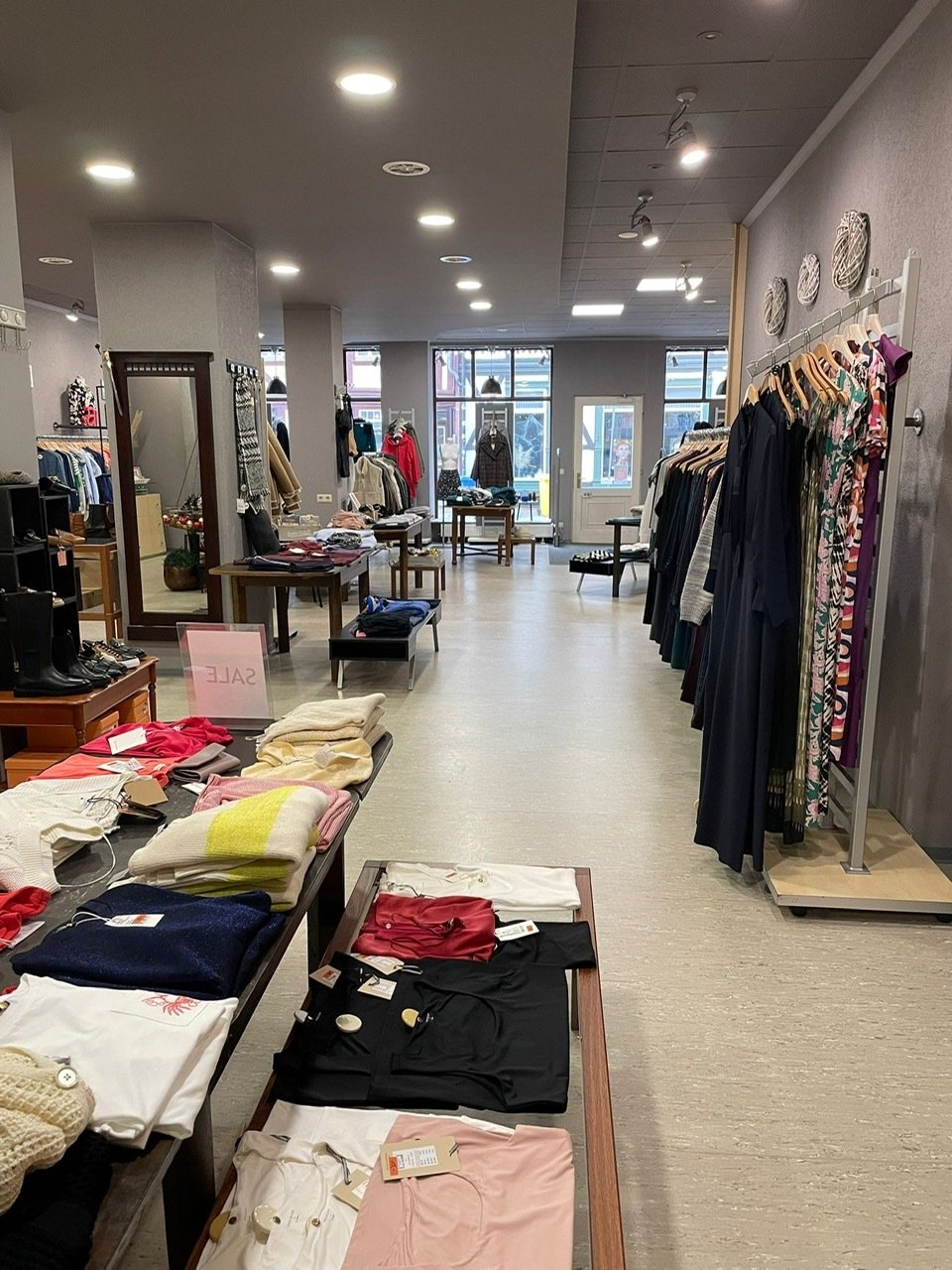 Großzügiges und Modernes Ladengeschäft in Zentraler Lage 